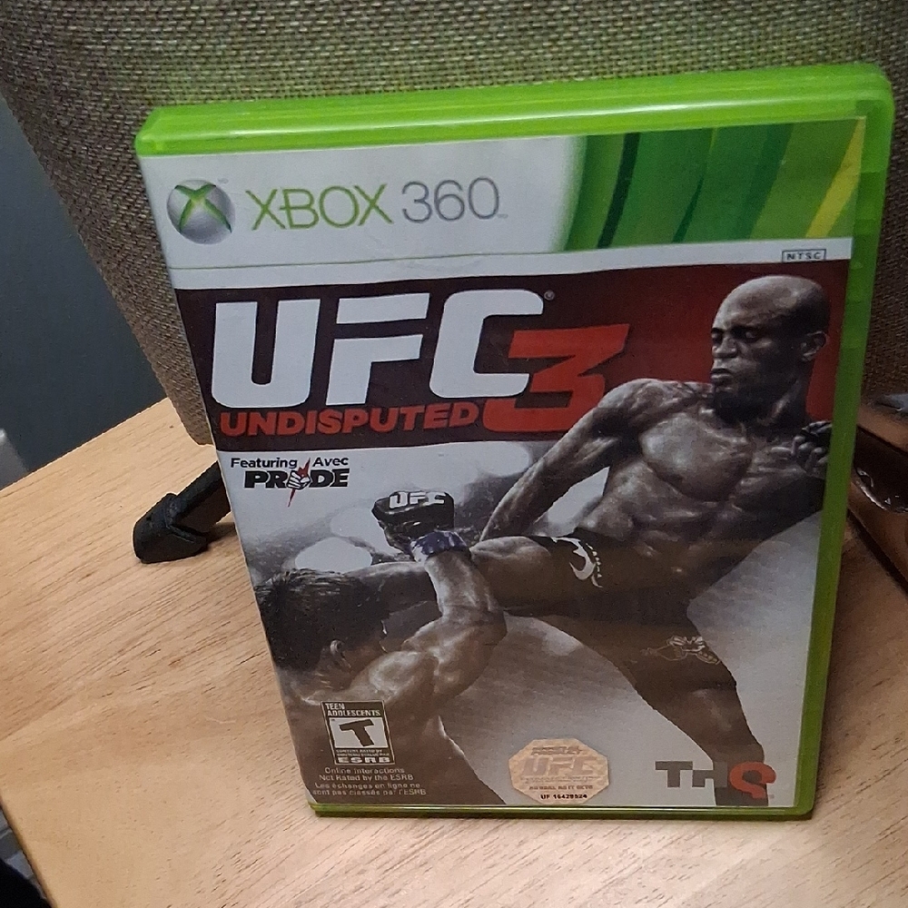 HQ UFC Undisputed 3 for Xbox 360 - Vibrant Green Case